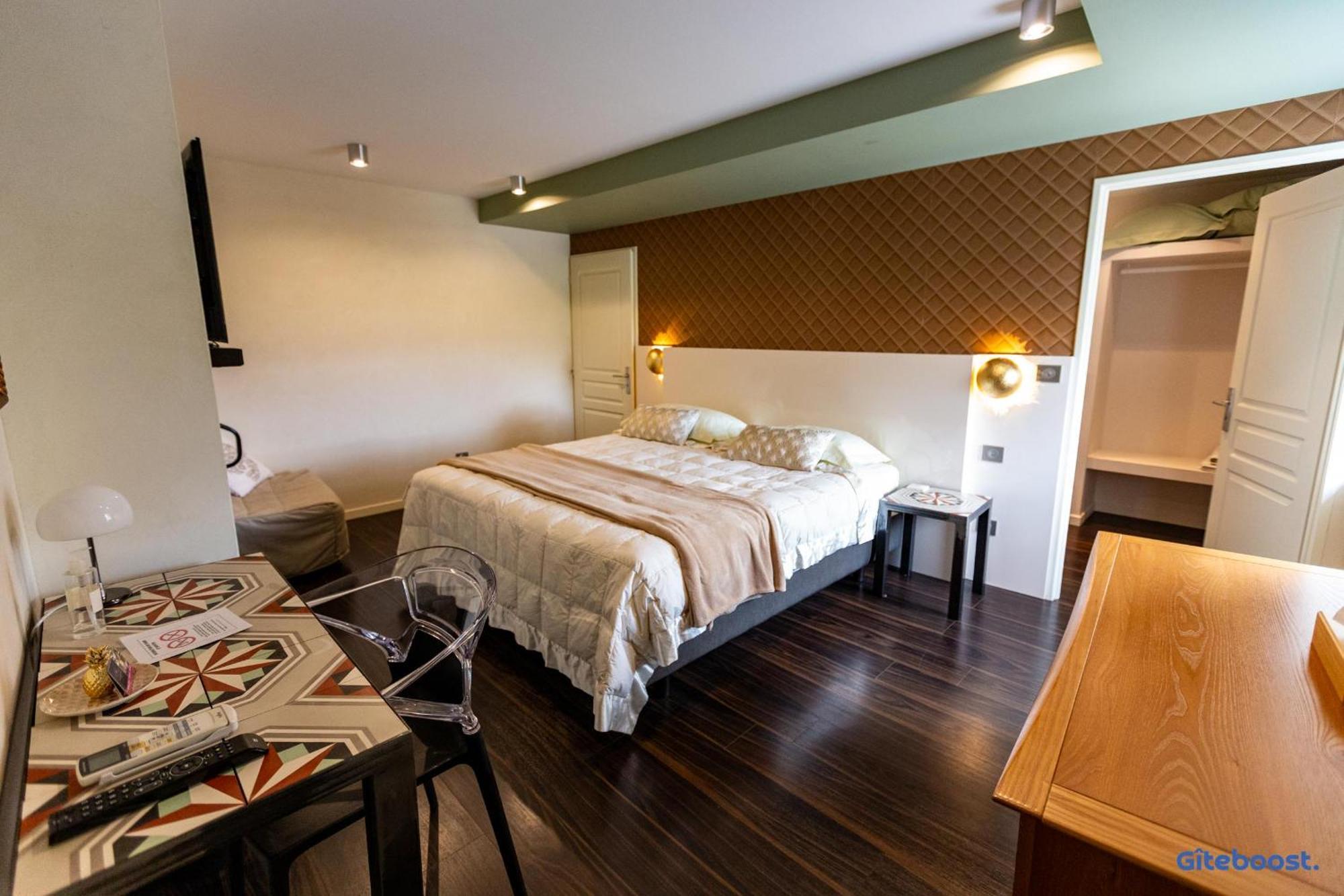 Le Val Des Sens Hotel Chatte ภายนอก รูปภาพ