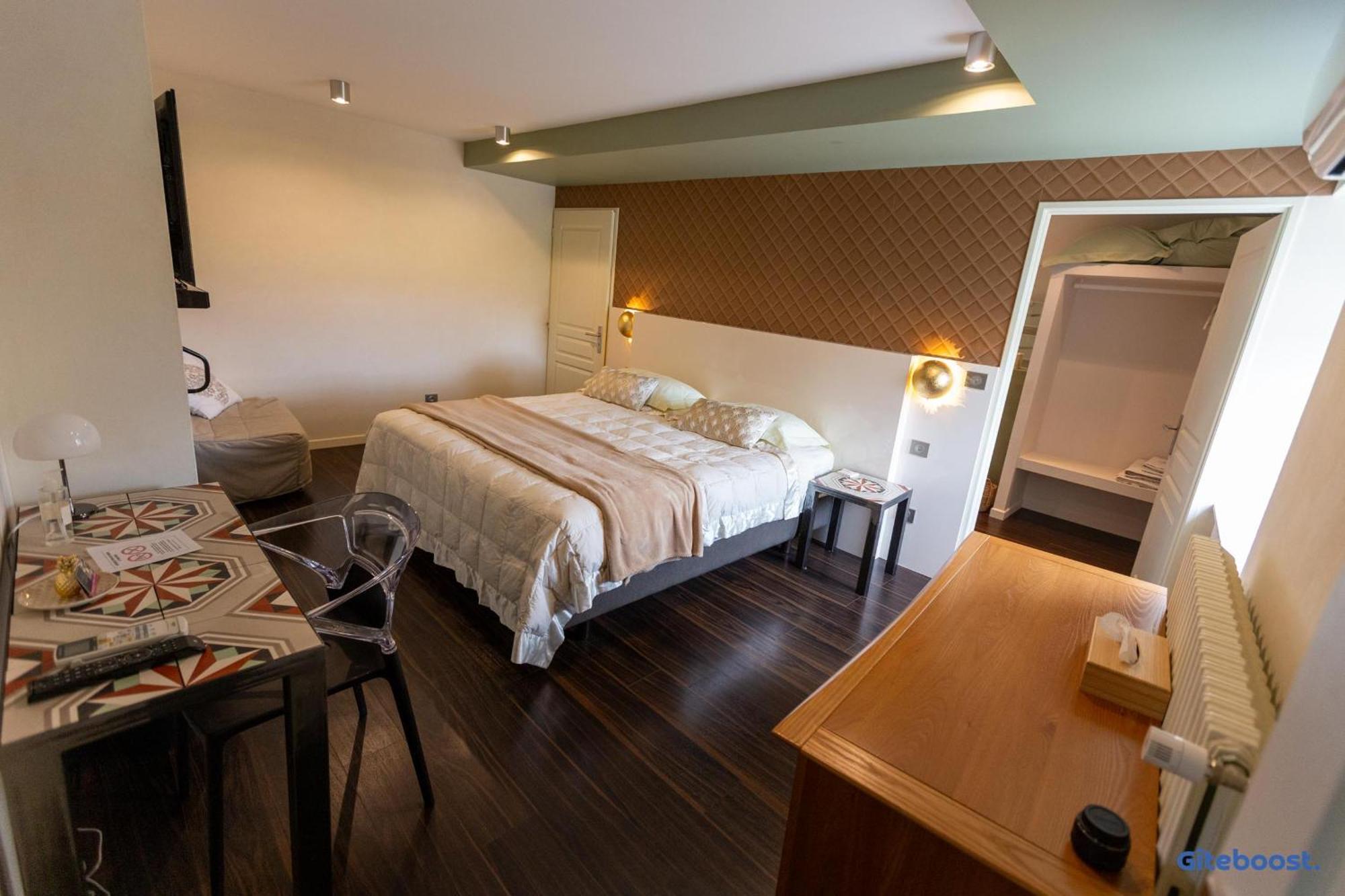 Le Val Des Sens Hotel Chatte ภายนอก รูปภาพ